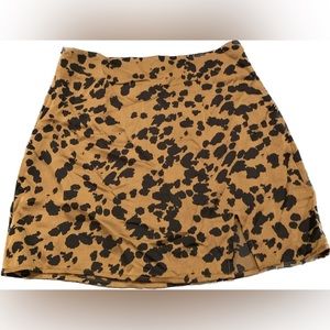 Zaful Mini Skirt Women’s‎ Size 4 Animal Print
